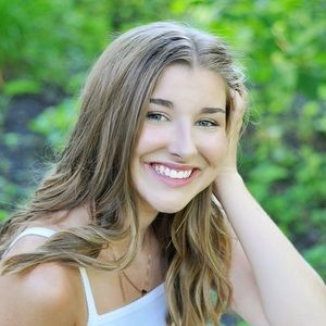 Meet your Posher, Ella